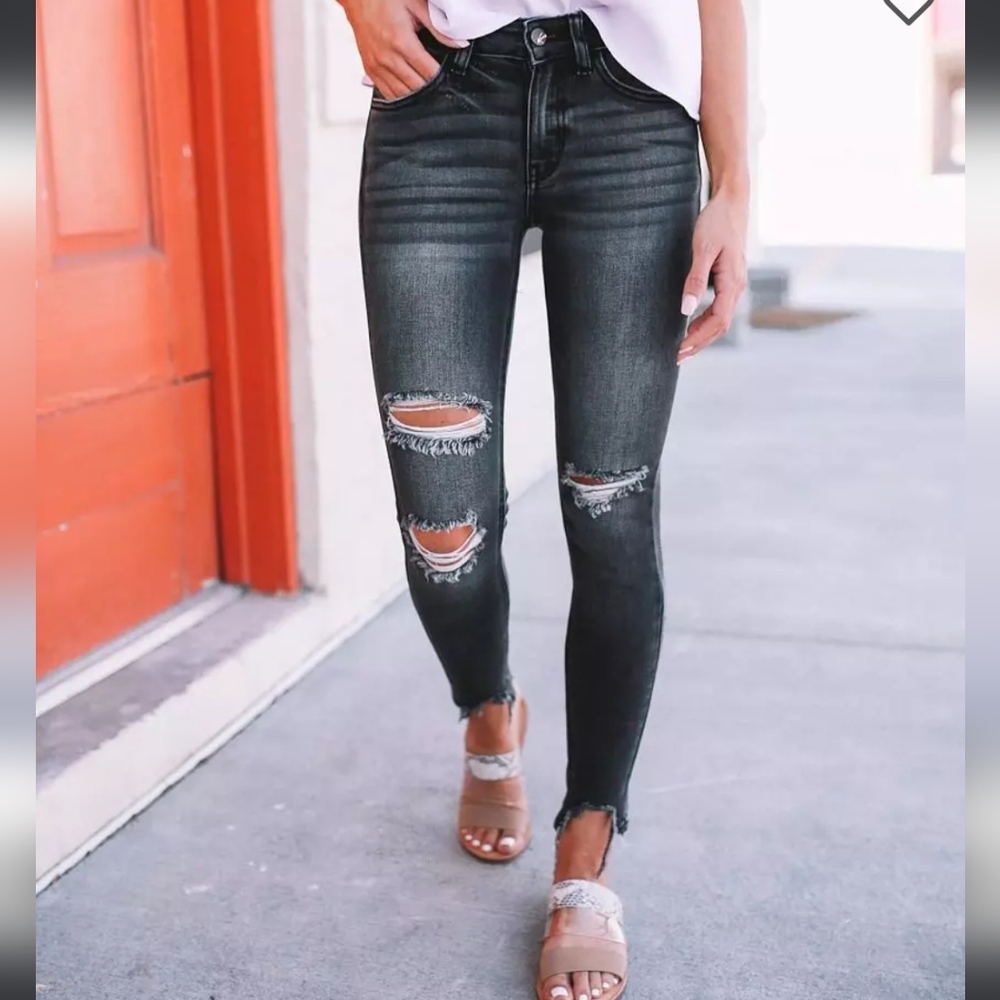 Distressed Black Skinny Jeans